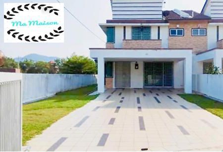 לומוט Sri Manjung Ma Maison Homestay מראה חיצוני תמונה
