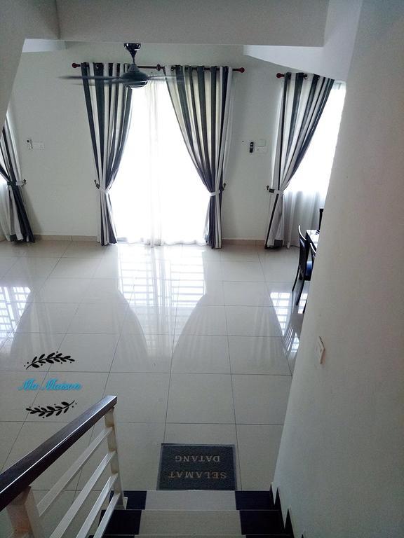 לומוט Sri Manjung Ma Maison Homestay מראה חיצוני תמונה