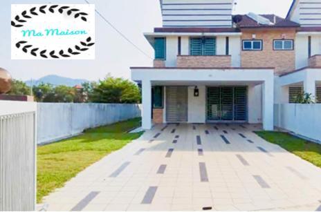 לומוט Sri Manjung Ma Maison Homestay מראה חיצוני תמונה